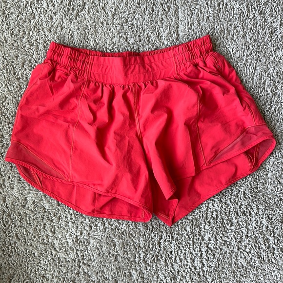 lululemon athletica Pants - lululemon bitty hot shorts - size 8 tall